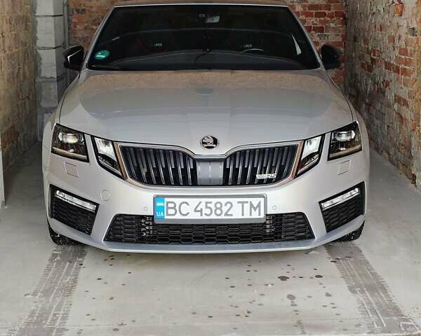 Сірий Шкода Октавія, об'ємом двигуна 1.97 л та пробігом 215 тис. км за 17350 $, фото 1 на Automoto.ua