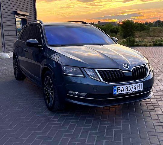 Серый Шкода Октавия, объемом двигателя 1.6 л и пробегом 281 тыс. км за 13000 $, фото 1 на Automoto.ua