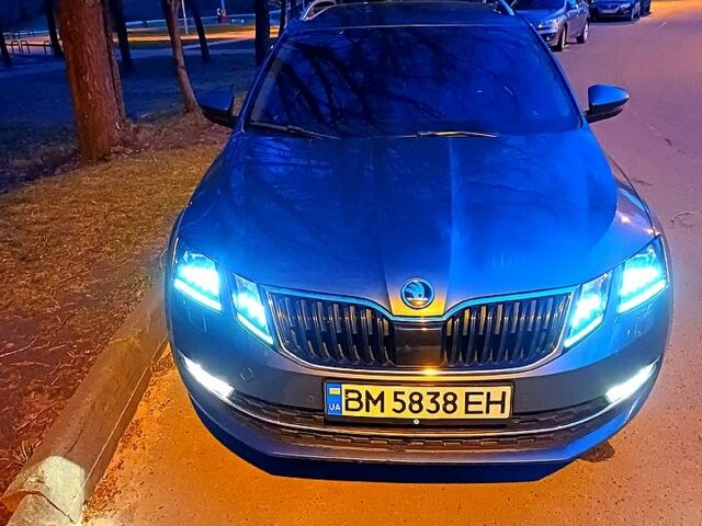 Сірий Шкода Октавія, об'ємом двигуна 1.6 л та пробігом 330 тис. км за 12000 $, фото 1 на Automoto.ua