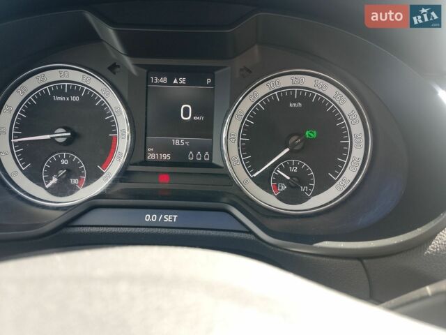 Сірий Шкода Октавія, об'ємом двигуна 1.6 л та пробігом 281 тис. км за 15100 $, фото 1 на Automoto.ua