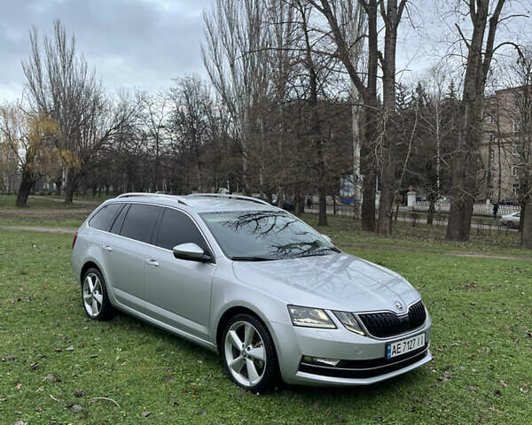 Сірий Шкода Октавія, об'ємом двигуна 2 л та пробігом 268 тис. км за 16300 $, фото 1 на Automoto.ua