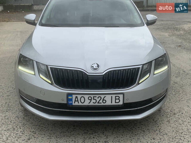 Сірий Шкода Октавія, об'ємом двигуна 1.6 л та пробігом 242 тис. км за 12777 $, фото 1 на Automoto.ua