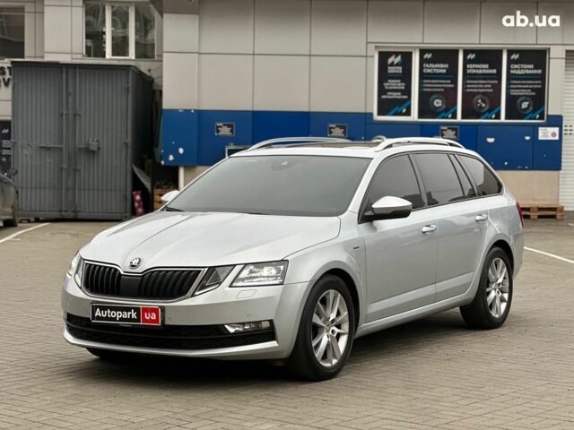 Сірий Шкода Октавія, об'ємом двигуна 2 л та пробігом 211 тис. км за 16440 $, фото 1 на Automoto.ua