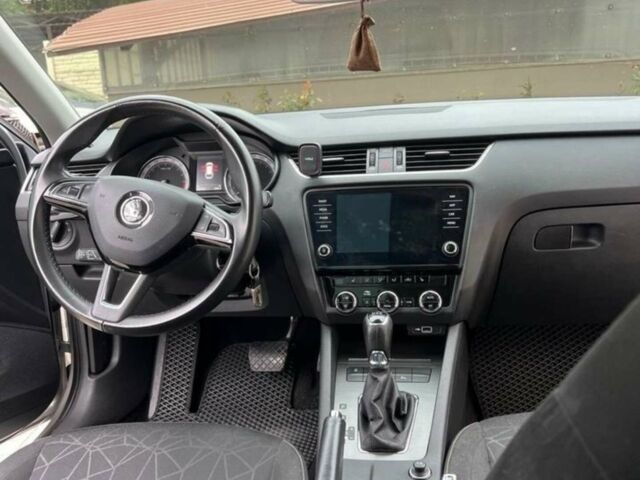 Сірий Шкода Октавія, об'ємом двигуна 2 л та пробігом 225 тис. км за 15400 $, фото 1 на Automoto.ua