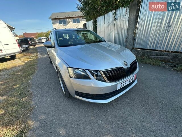 Сірий Шкода Октавія, об'ємом двигуна 1.6 л та пробігом 241 тис. км за 8200 $, фото 1 на Automoto.ua