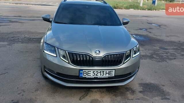 Серый Шкода Октавия, объемом двигателя 1.6 л и пробегом 263 тыс. км за 14900 $, фото 1 на Automoto.ua