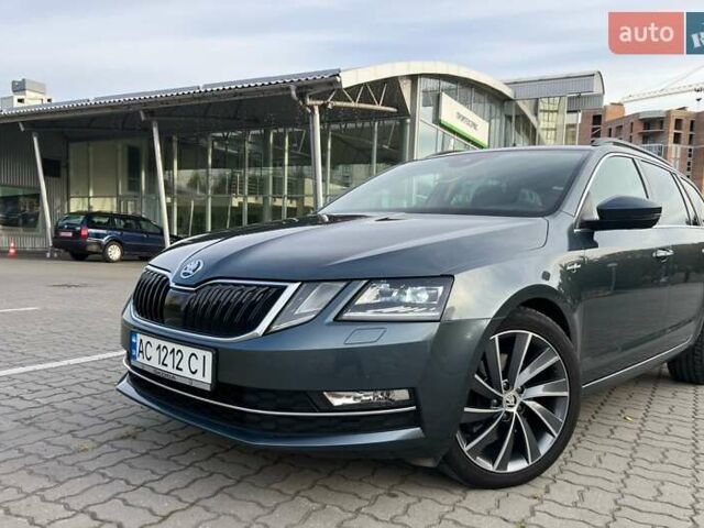 Сірий Шкода Октавія, об'ємом двигуна 2 л та пробігом 240 тис. км за 19400 $, фото 1 на Automoto.ua