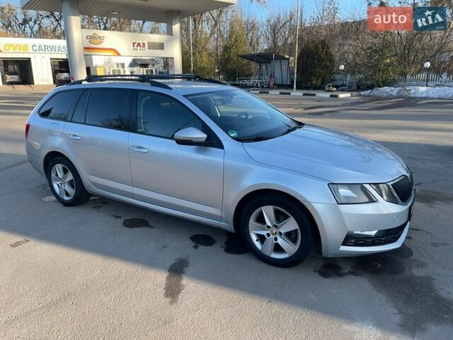 Серый Шкода Октавия, объемом двигателя 1.6 л и пробегом 265 тыс. км за 12500 $, фото 1 на Automoto.ua