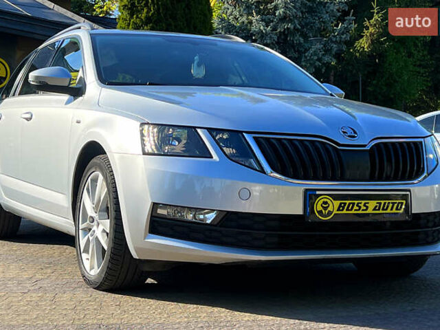 Серый Шкода Октавия, объемом двигателя 2 л и пробегом 205 тыс. км за 16999 $, фото 1 на Automoto.ua