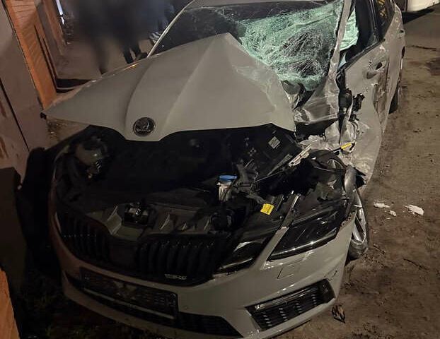 Серый Шкода Октавия, объемом двигателя 1.97 л и пробегом 155 тыс. км за 10500 $, фото 1 на Automoto.ua