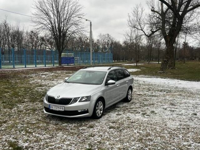 Серый Шкода Октавия, объемом двигателя 1.6 л и пробегом 235 тыс. км за 14450 $, фото 1 на Automoto.ua