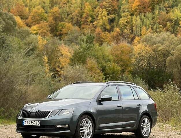 Шкода Октавия 2018 в Ивано-Франковске на Automoto.ua Серый Шкода Октавия, объемом двигателя 1.6 л и пробегом 215 тыс. км за 13900 $, фото 1 на Automoto.ua