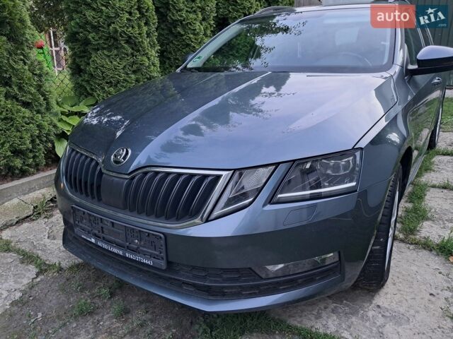 Серый Шкода Октавия, объемом двигателя 1.6 л и пробегом 230 тыс. км за 12499 $, фото 1 на Automoto.ua