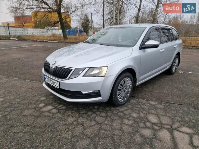 Серый Шкода Октавия, объемом двигателя 1.6 л и пробегом 202 тыс. км за 13700 $, фото 1 на Automoto.ua