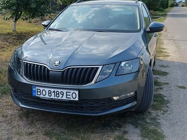 Сірий Шкода Октавія, об'ємом двигуна 1.6 л та пробігом 165 тис. км за 14500 $, фото 1 на Automoto.ua