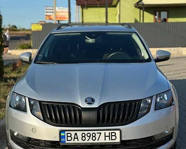 Сірий Шкода Октавія, об'ємом двигуна 1.98 л та пробігом 218 тис. км за 18000 $, фото 1 на Automoto.ua