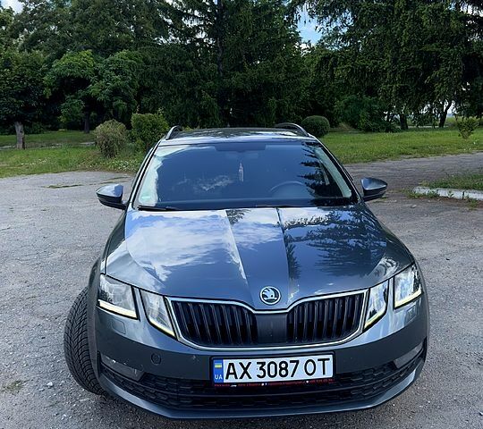 Серый Шкода Октавия, объемом двигателя 2 л и пробегом 0 тыс. км за 16200 $, фото 1 на Automoto.ua