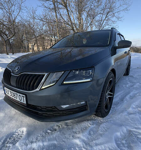 Серый Шкода Октавия, объемом двигателя 1.97 л и пробегом 223 тыс. км за 16300 $, фото 1 на Automoto.ua