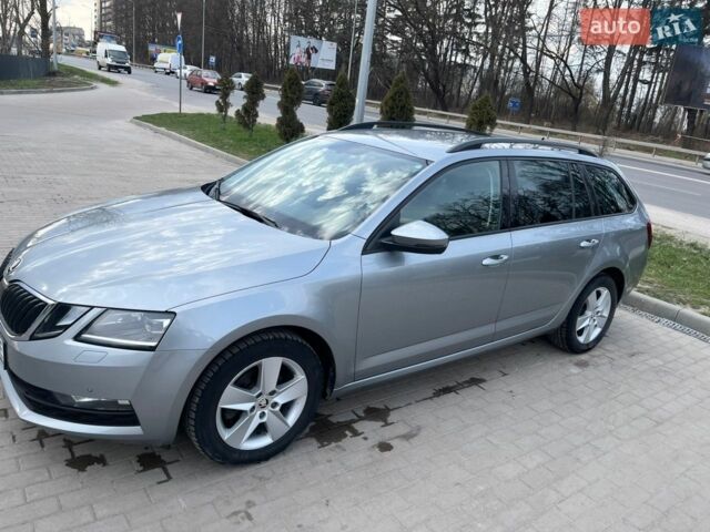Сірий Шкода Октавія, об'ємом двигуна 1.6 л та пробігом 241 тис. км за 12500 $, фото 1 на Automoto.ua