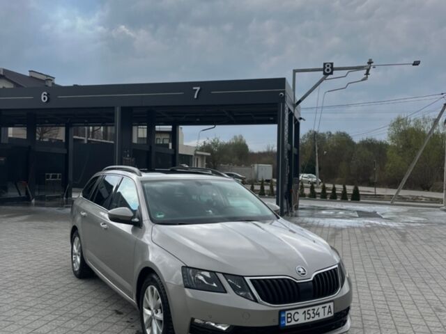 Серый Шкода Октавия, объемом двигателя 1.6 л и пробегом 209 тыс. км за 13500 $, фото 1 на Automoto.ua