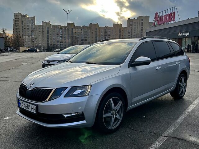 Сірий Шкода Октавія, об'ємом двигуна 1.6 л та пробігом 228 тис. км за 14700 $, фото 1 на Automoto.ua