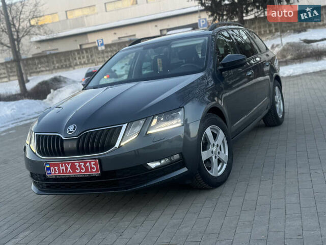 Сірий Шкода Октавія, об'ємом двигуна 2 л та пробігом 230 тис. км за 14600 $, фото 1 на Automoto.ua