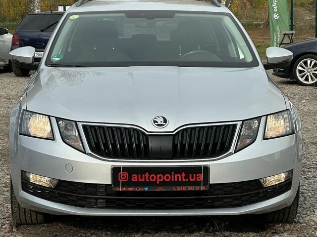 Серый Шкода Октавия, объемом двигателя 1.6 л и пробегом 227 тыс. км за 14999 $, фото 1 на Automoto.ua
