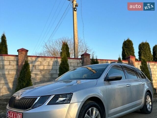 Серый Шкода Октавия, объемом двигателя 1.6 л и пробегом 226 тыс. км за 14500 $, фото 1 на Automoto.ua