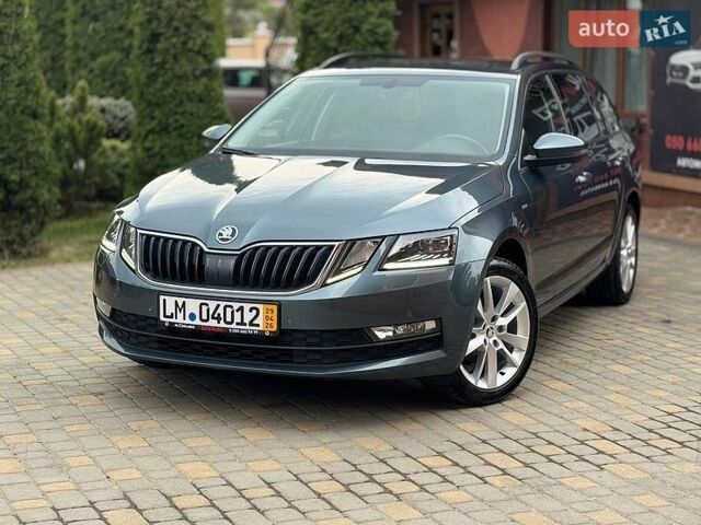 Серый Шкода Октавия, объемом двигателя 1.6 л и пробегом 225 тыс. км за 15550 $, фото 1 на Automoto.ua