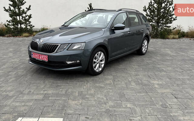 Сірий Шкода Октавія, об'ємом двигуна 1.6 л та пробігом 219 тис. км за 14300 $, фото 1 на Automoto.ua