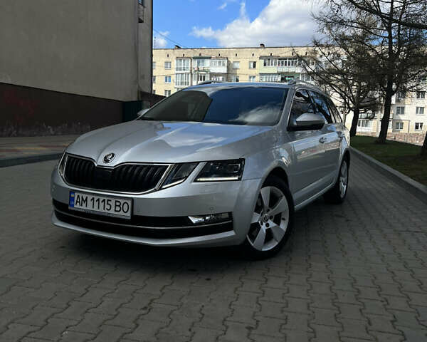 Серый Шкода Октавия, объемом двигателя 2 л и пробегом 143 тыс. км за 17500 $, фото 1 на Automoto.ua