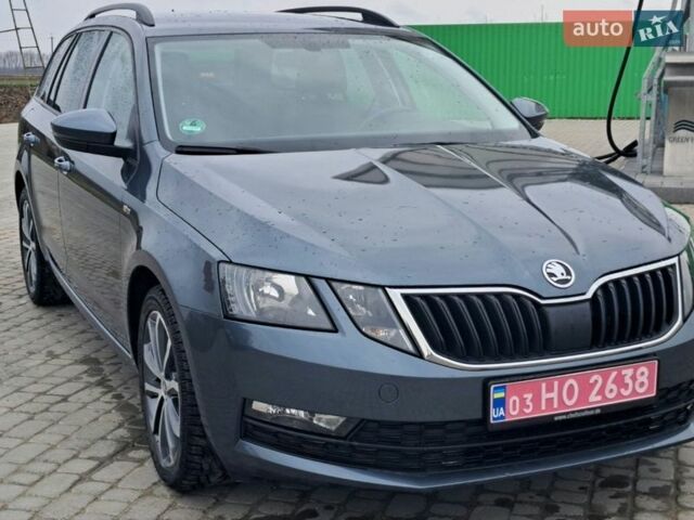 Серый Шкода Октавия, объемом двигателя 1.6 л и пробегом 228 тыс. км за 14500 $, фото 1 на Automoto.ua
