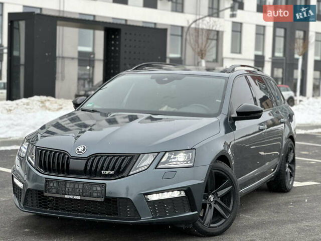 Серый Шкода Октавия, объемом двигателя 2 л и пробегом 281 тыс. км за 18950 $, фото 1 на Automoto.ua