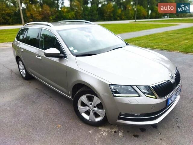 Серый Шкода Октавия, объемом двигателя 1.6 л и пробегом 212 тыс. км за 13500 $, фото 1 на Automoto.ua