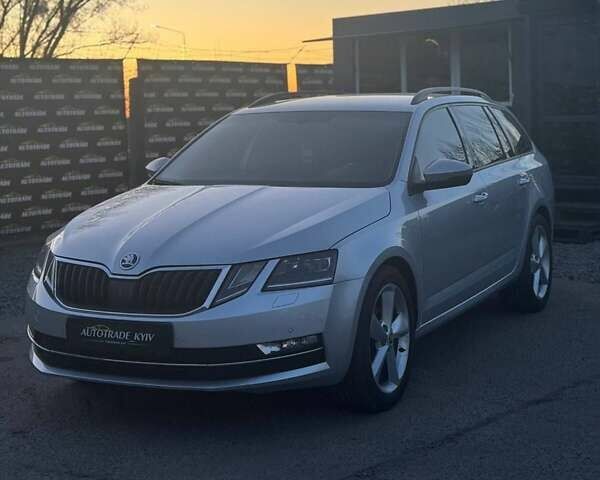 Серый Шкода Октавия, объемом двигателя 1.97 л и пробегом 234 тыс. км за 17000 $, фото 1 на Automoto.ua