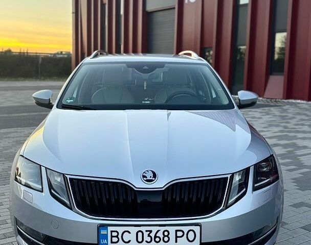 Сірий Шкода Октавія, об'ємом двигуна 1.6 л та пробігом 243 тис. км за 17500 $, фото 1 на Automoto.ua