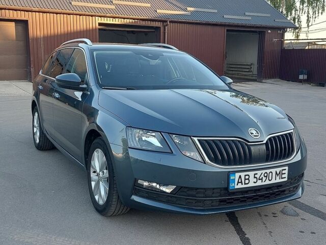 Серый Шкода Октавия, объемом двигателя 1.6 л и пробегом 221 тыс. км за 13900 $, фото 1 на Automoto.ua