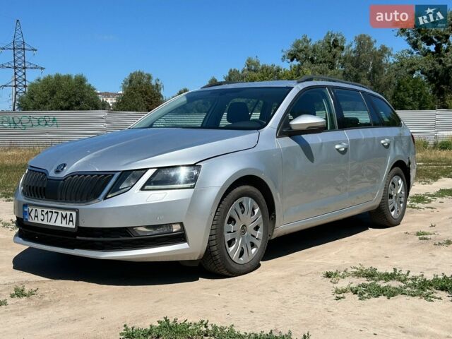 Сірий Шкода Октавія, об'ємом двигуна 2 л та пробігом 219 тис. км за 8800 $, фото 1 на Automoto.ua