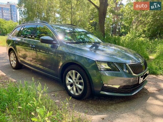 Сірий Шкода Октавія, об'ємом двигуна 1.6 л та пробігом 235 тис. км за 12999 $, фото 1 на Automoto.ua