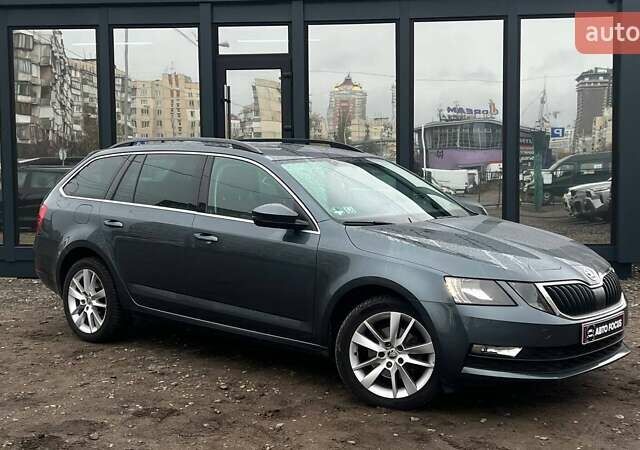 Серый Шкода Октавия, объемом двигателя 1.5 л и пробегом 255 тыс. км за 15990 $, фото 1 на Automoto.ua