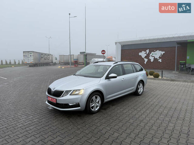 Сірий Шкода Октавія, об'ємом двигуна 1.6 л та пробігом 247 тис. км за 14200 $, фото 1 на Automoto.ua
