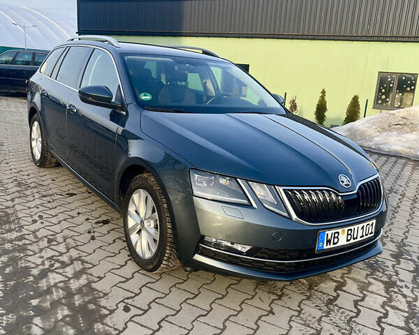 Серый Шкода Октавия, объемом двигателя 2 л и пробегом 190 тыс. км за 16550 $, фото 1 на Automoto.ua