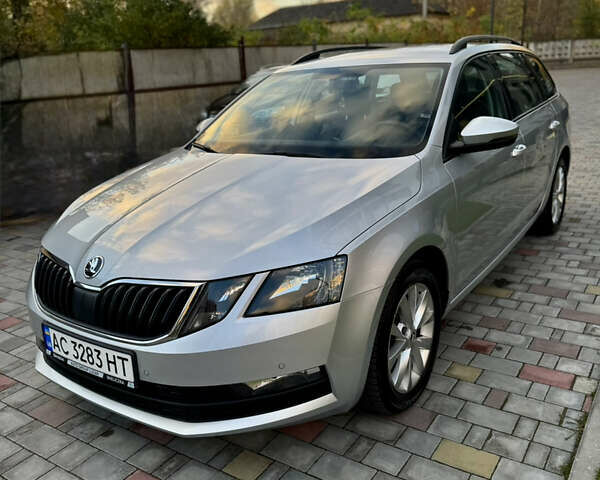 Сірий Шкода Октавія, об'ємом двигуна 1.6 л та пробігом 239 тис. км за 13950 $, фото 1 на Automoto.ua
