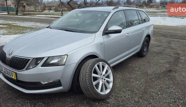 Серый Шкода Октавия, объемом двигателя 2 л и пробегом 203 тыс. км за 16999 $, фото 1 на Automoto.ua