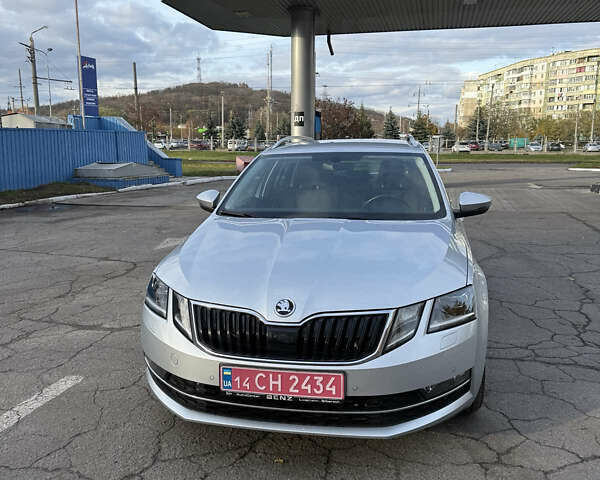 Серый Шкода Октавия, объемом двигателя 2 л и пробегом 182 тыс. км за 15300 $, фото 1 на Automoto.ua