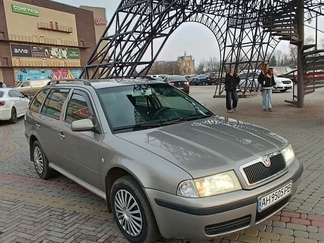 Сірий Шкода Октавія, об'ємом двигуна 1.8 л та пробігом 200 тис. км за 5500 $, фото 1 на Automoto.ua