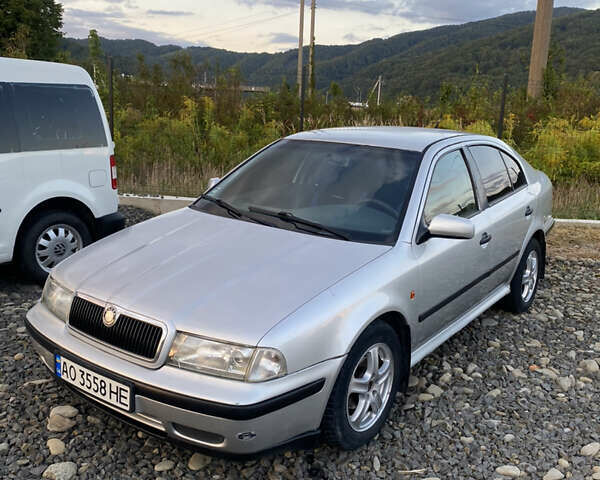 Серый Шкода Октавия, объемом двигателя 1.6 л и пробегом 350 тыс. км за 2400 $, фото 1 на Automoto.ua