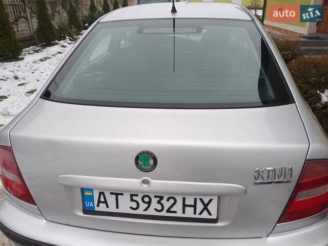 Серый Шкода Октавия, объемом двигателя 1.6 л и пробегом 221 тыс. км за 2850 $, фото 1 на Automoto.ua