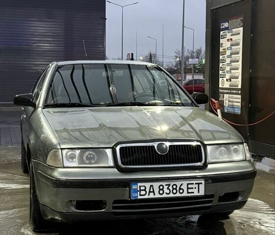 Сірий Шкода Октавія, об'ємом двигуна 1.6 л та пробігом 277 тис. км за 2000 $, фото 1 на Automoto.ua