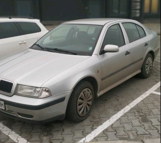 Серый Шкода Октавия, объемом двигателя 1.6 л и пробегом 200 тыс. км за 3500 $, фото 1 на Automoto.ua